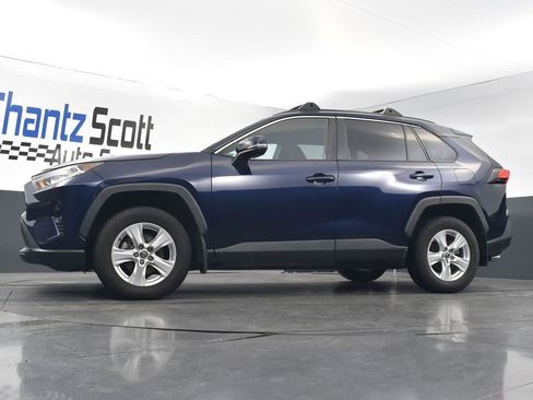 Used 2021 Toyota RAV4 XLE w/ Convenience Package image 18