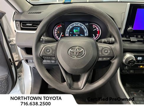 Used 2023 Toyota RAV4 XLE image 9
