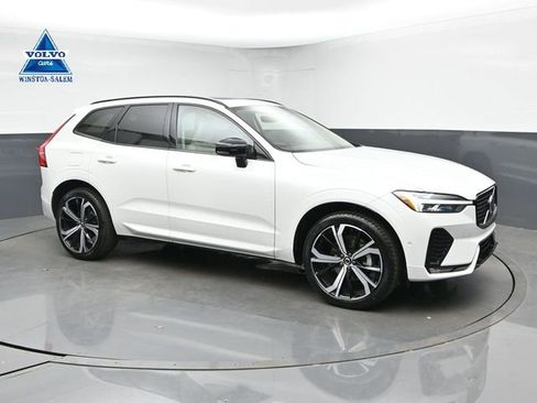 Used 2023 Volvo XC60 B5 Ultimate w/ Protection Package Premier AWD/4WD image 1