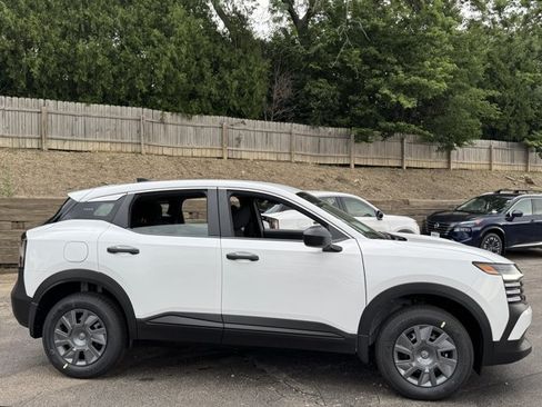 New 2026 Nissan Kicks S FWD image 10