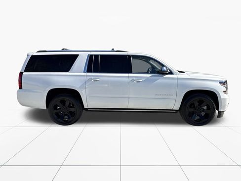 Used 2020 Chevrolet Suburban Premier image 10