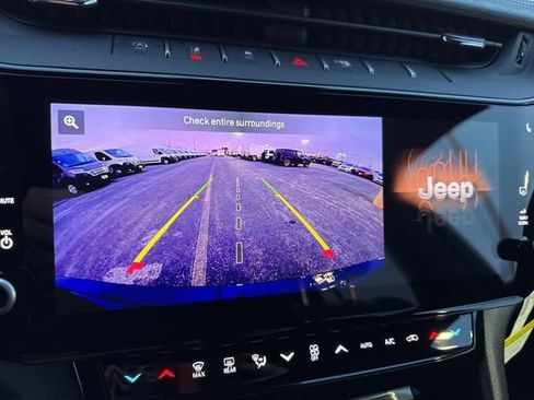 New 2026 Jeep Grand Cherokee Limited w/ Limited Altitude Package AWD/4WD image 39