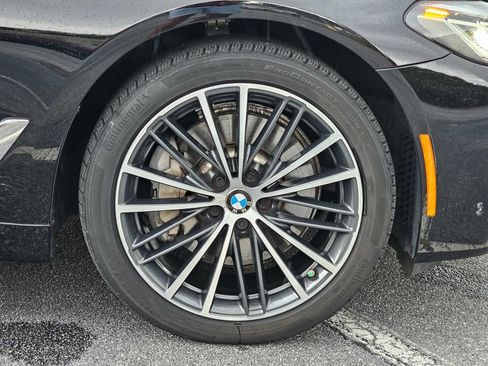 Used 2023 BMW 530i w/ Premium Package RWD image 13
