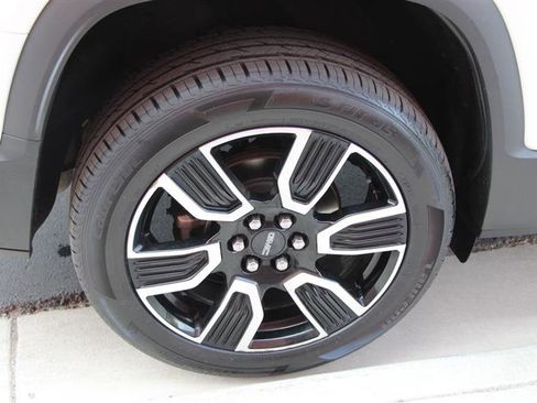 Used 2021 GMC Acadia SLT w/ Elevation Edition AWD/4WD image 44