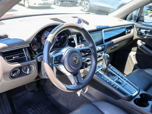 Used 2019 Porsche Macan S AWD/4WD image 32