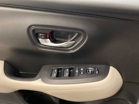Used 2024 Honda HR-V LX image 15