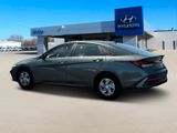 New 2025 Hyundai Elantra SE image 4