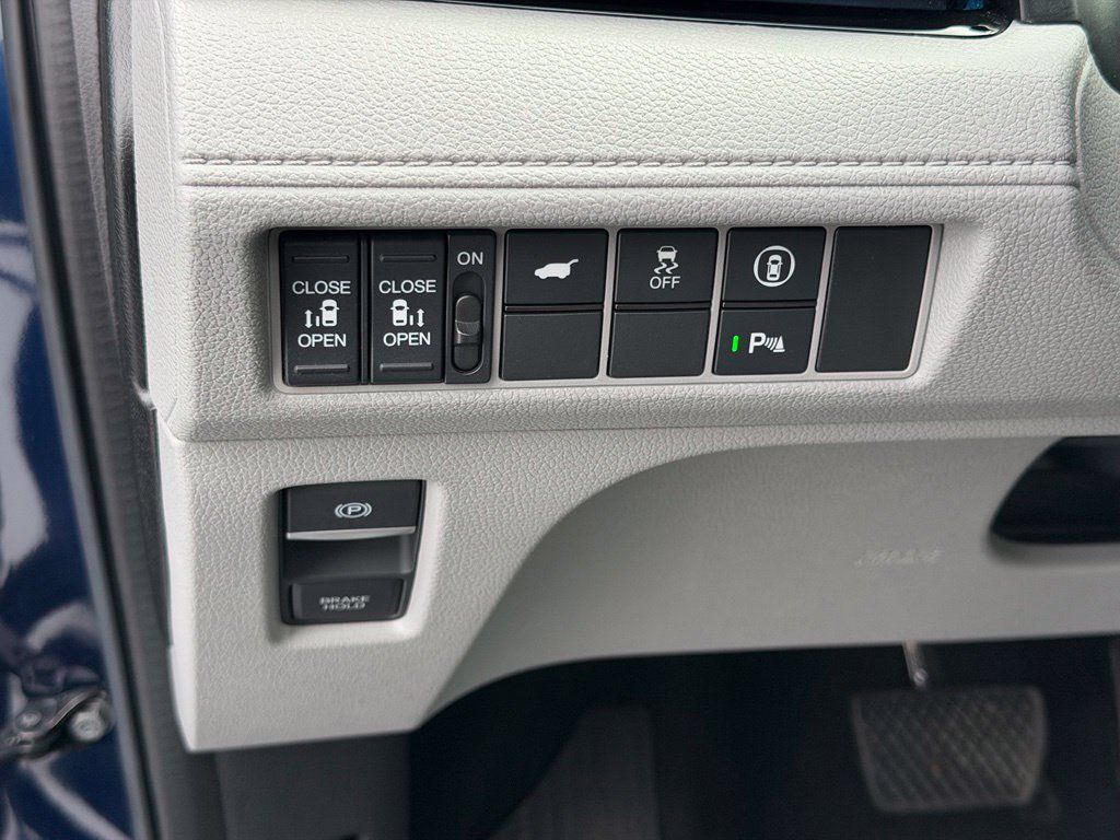 Used 2023 Honda Odyssey Elite image 23
