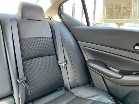 Used 2025 Nissan Altima 2.5 SR image 37