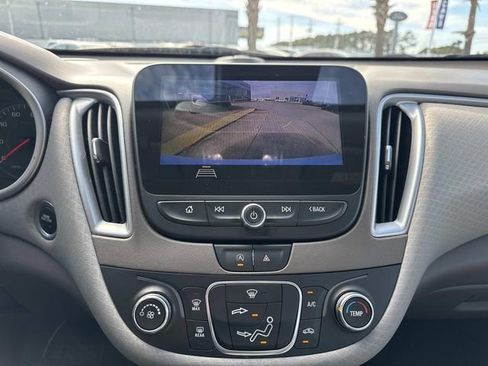 Used 2020 Chevrolet Malibu LS w/ Driver Confidence Package II image 18