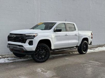 Used 2023 Chevrolet Colorado Z71 w/ Z71 Convenience Package 2