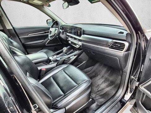 Used 2025 Kia Telluride S FWD image 23