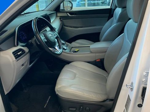 Used 2022 Hyundai Palisade SEL w/ Premium Package AWD/4WD image 3