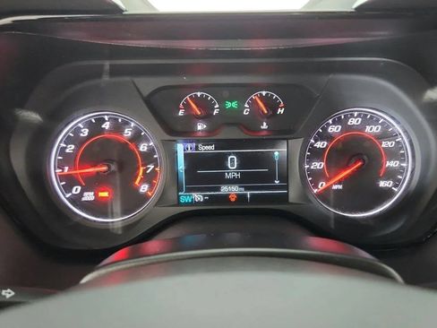 Used 2017 Chevrolet Camaro LT w/ Technology Package RWD image 28