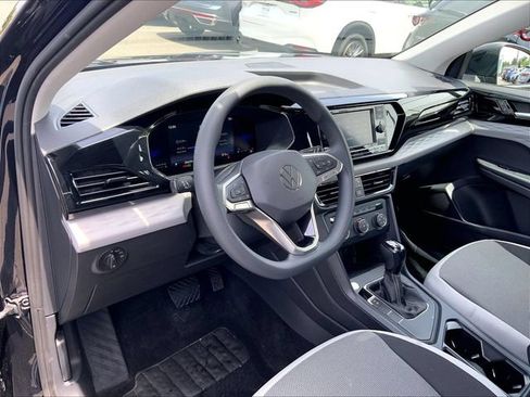 Used 2022 Volkswagen Taos S FWD image 4