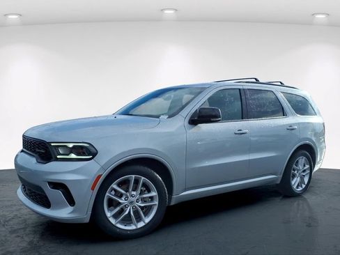 Used 2024 Dodge Durango GT RWD image 2