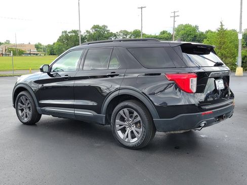 Certified 2022 Ford Explorer XLT w/ Equipment Group 202A AWD/4WD image 4