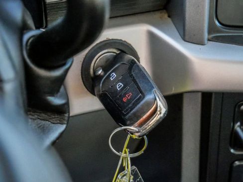 Used 2021 Ford F150 XLT image 28