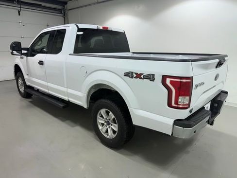 Used 2017 Ford F150 XLT w/ Trailer Tow Package image 4
