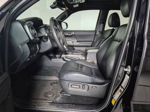Certified 2023 Toyota Tacoma TRD Off-Road w/ TRD Premium Off Road Package AWD/4WD image 15