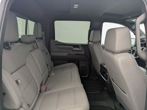 Used 2025 GMC Sierra 1500 SLT w/ SLT Convenience Package AWD/4WD image 23
