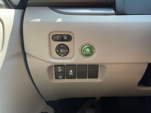 Used 2019 Honda Pilot LX image 24