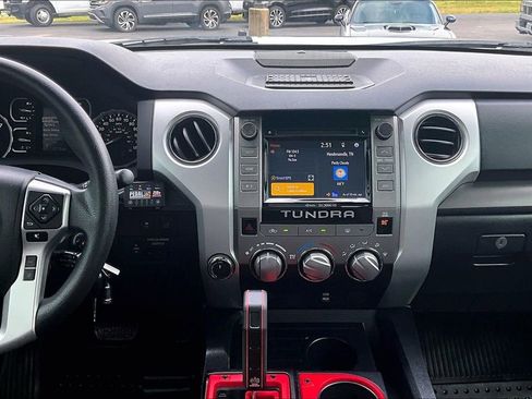 Used 2018 Toyota Tundra SR5 w/ SR5 Upgrade Package AWD/4WD image 13