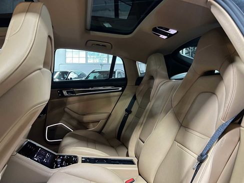 Used 2018 Porsche Panamera 4S AWD/4WD image 19