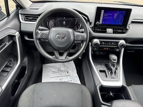 Used 2024 Toyota RAV4 LE FWD image 15