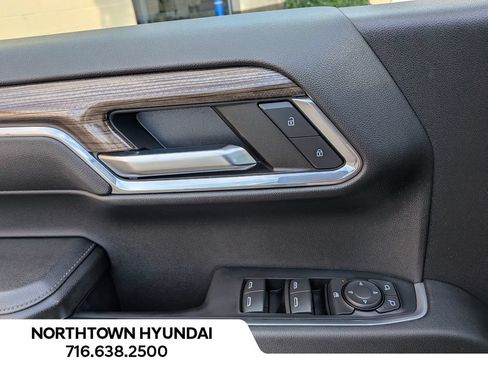 Used 2024 Chevrolet Silverado 1500 LT Trail Boss w/ LT Trail Boss Premium Package AWD/4WD image 28