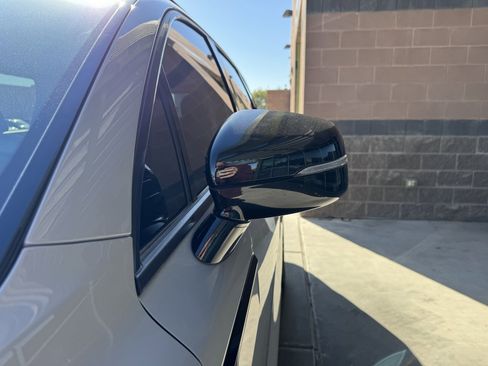 Used 2022 Kia Sorento EX image 12