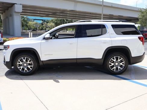 Used 2023 GMC Acadia SLT w/ Technology Package FWD image 4