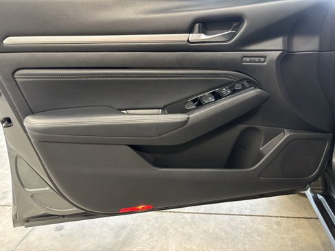 Used 2020 Nissan Altima 2.0 Platinum image 4