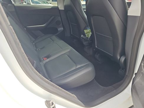 Used 2023 Tesla Model Y Long Range AWD/4WD image 12