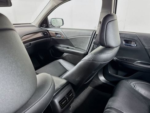 Used 2017 Honda Accord EX-L image 23