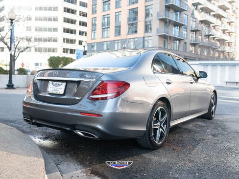 Used 2019 Mercedes-Benz E 300 4MATIC w/ Premium 1 Package image 7