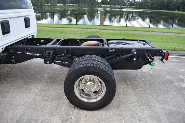 Used 2022 RAM 3500 Tradesman w/ Chrome Appearance Group AWD/4WD image 4