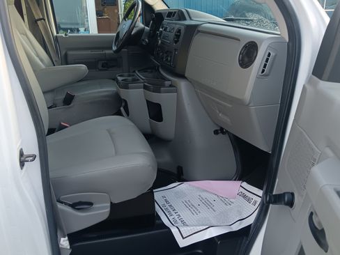 Used 2014 Ford E-350 and Econoline 350 Super Duty RWD image 13