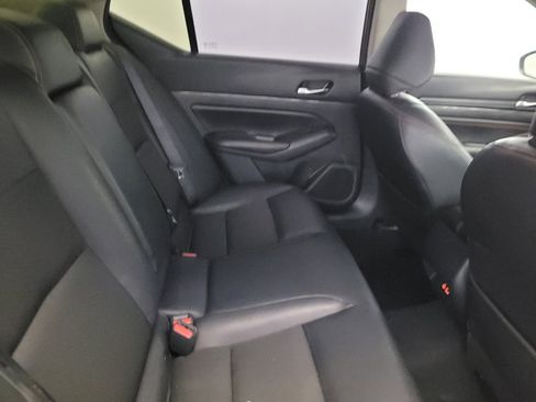 Used 2021 Nissan Altima 2.5 SR w/ SR Premium Package AWD/4WD image 19