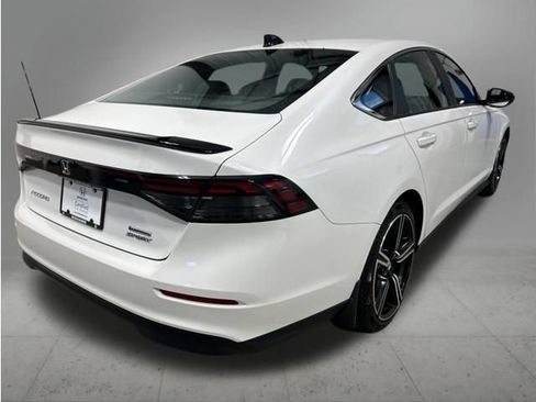 Used 2024 Honda Accord Sport image 6