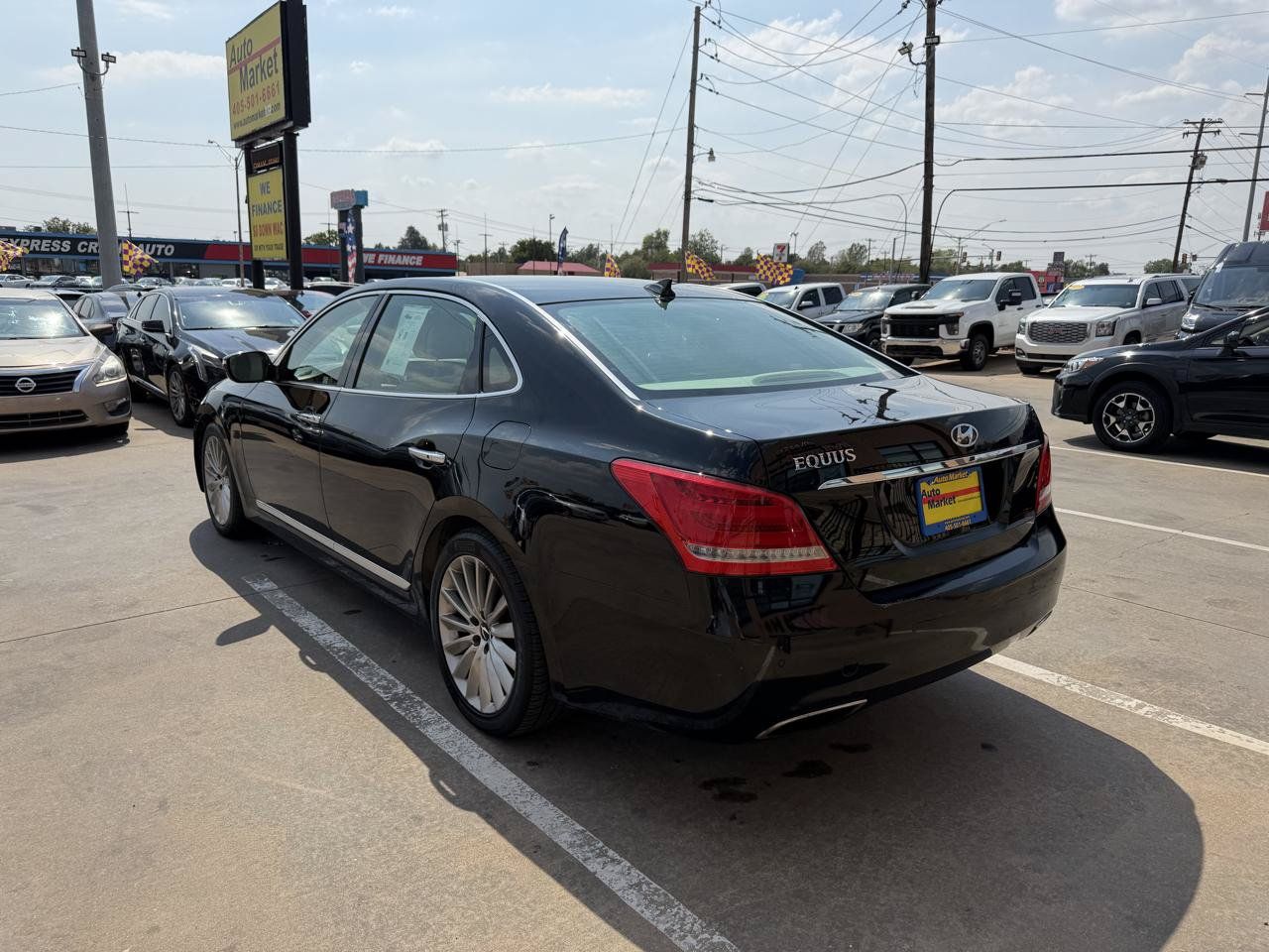 Used 2016 Hyundai Equus Signature RWD image 7