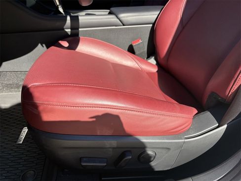 Used 2025 MAZDA MAZDA3 Hatchback w/ Appearance Package image 13