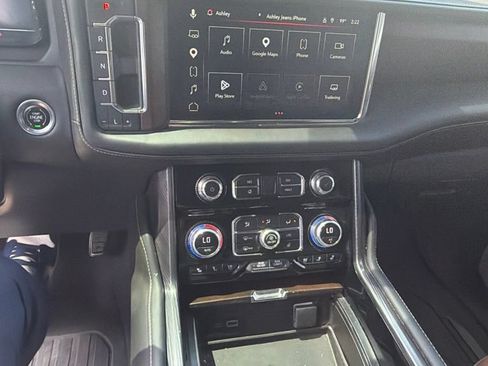 Used 2023 GMC Yukon XL Denali Ultimate AWD/4WD image 2