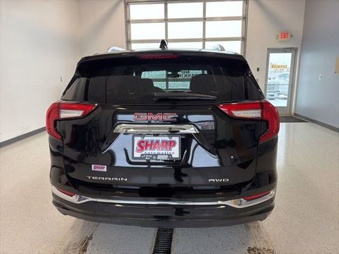 Used 2023 GMC Terrain Denali w/ Denali Premium Package image 8