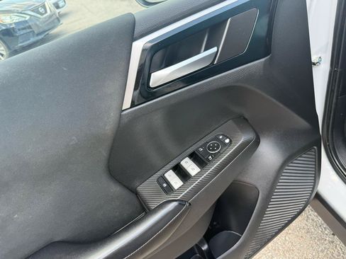 Used 2022 Mitsubishi Outlander ES FWD image 10
