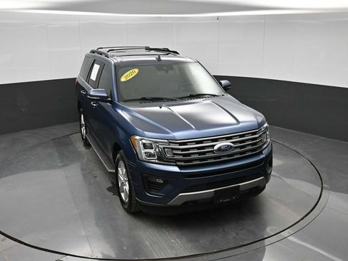 Used 2020 Ford Expedition XLT w/ Equipment Group 202A AWD/4WD image 25