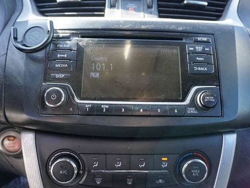 Used 2015 Nissan Sentra SR image 13