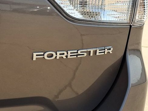 Used 2024 Subaru Forester Premium AWD/4WD image 31