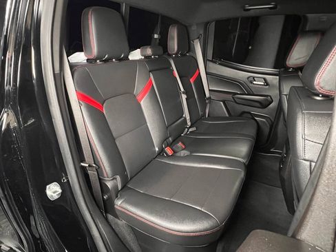 Used 2025 Chevrolet Colorado Z71 w/ Technology Package image 10