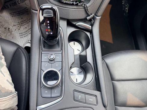 Used 2023 Cadillac XT6 Premium Luxury FWD image 28